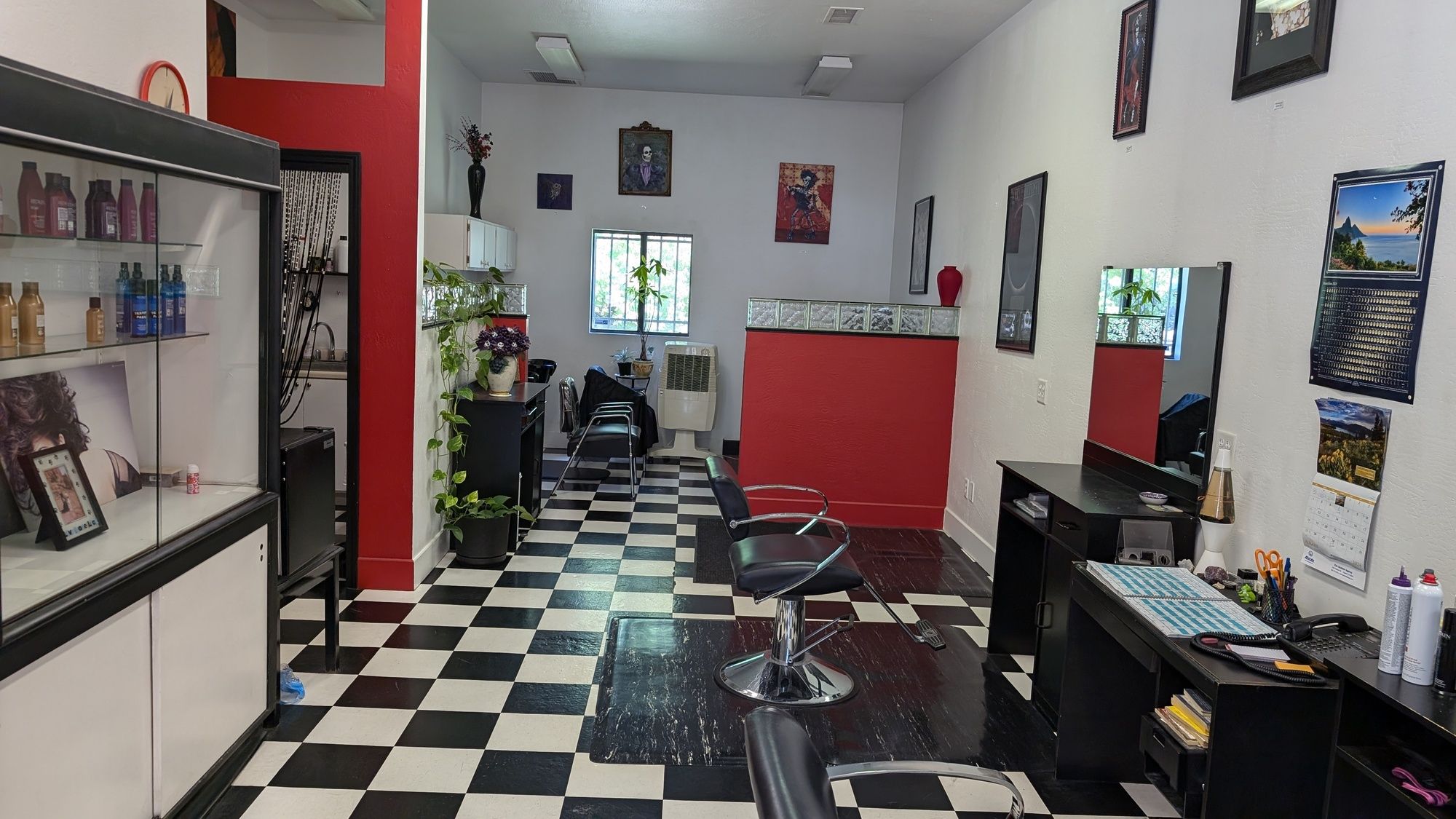Fully Built-Out Salon Suite